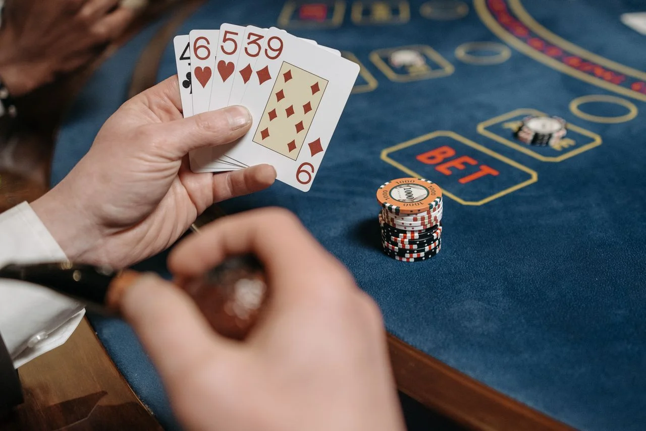 Đối chiếu biến động thị trường và cập nhật quy tắc sảnh game